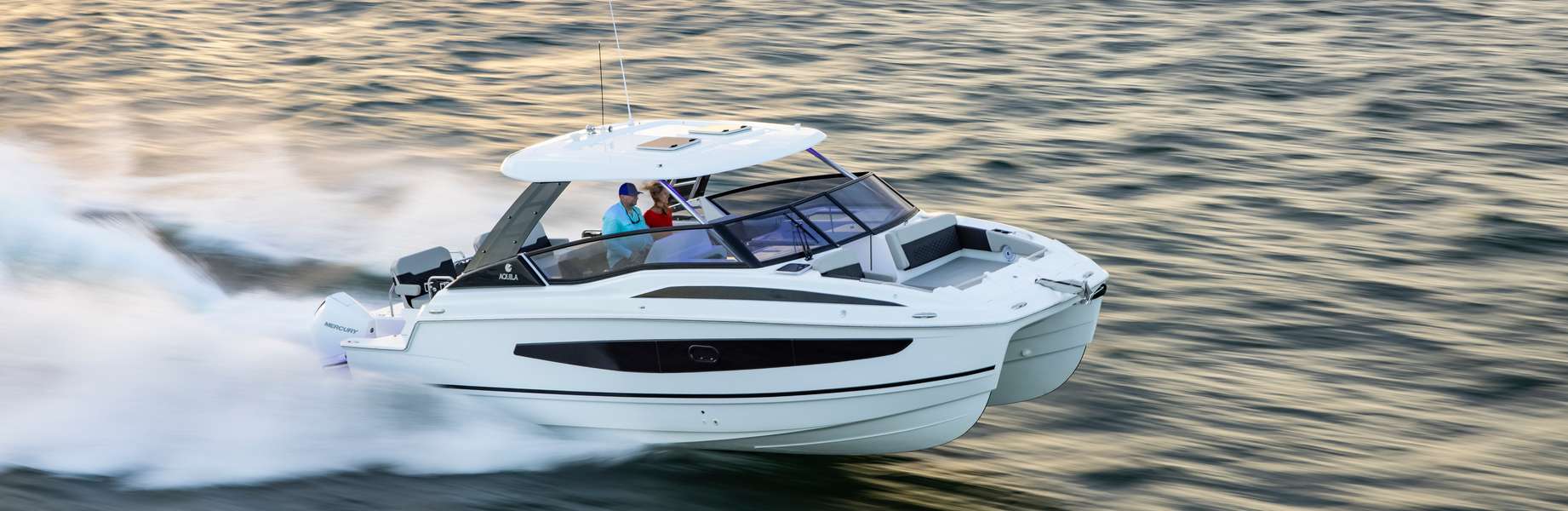 Catamarano a Motore Aquila 32 Sport