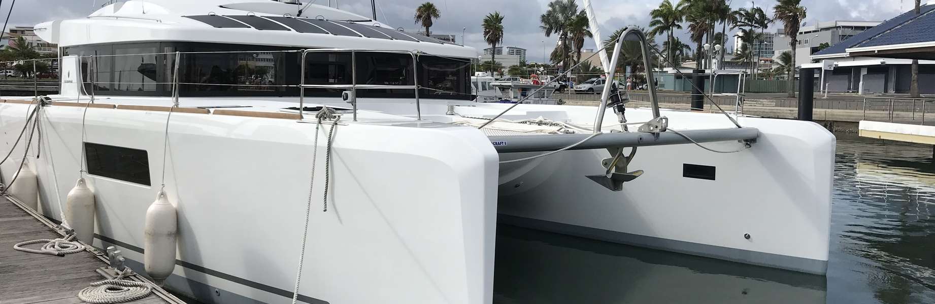 Катамаран Lagoon 52 Fly