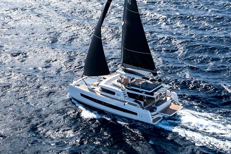 Catamarán Bali 5.2