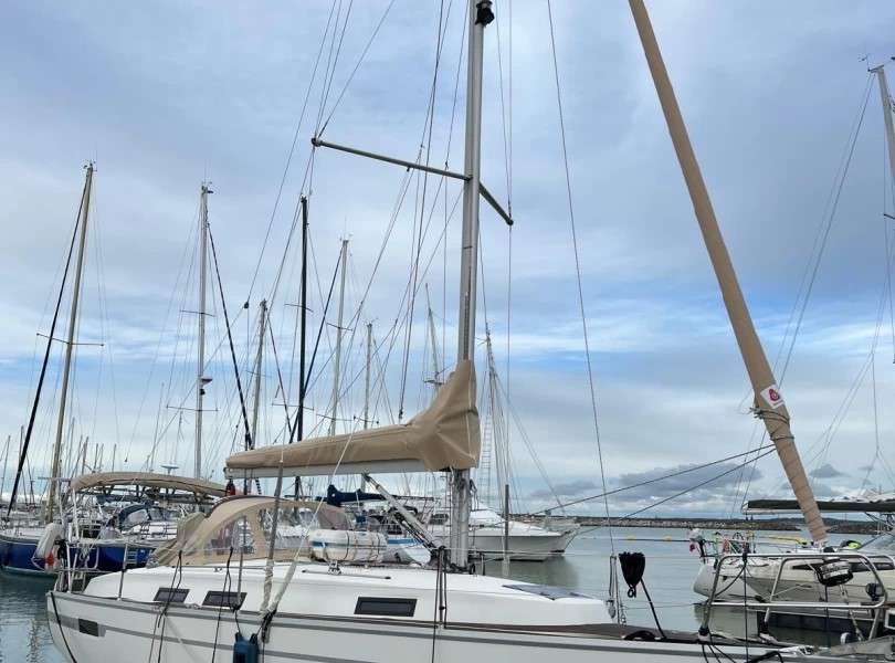 Парусная яхта Bavaria 32 Cruiser