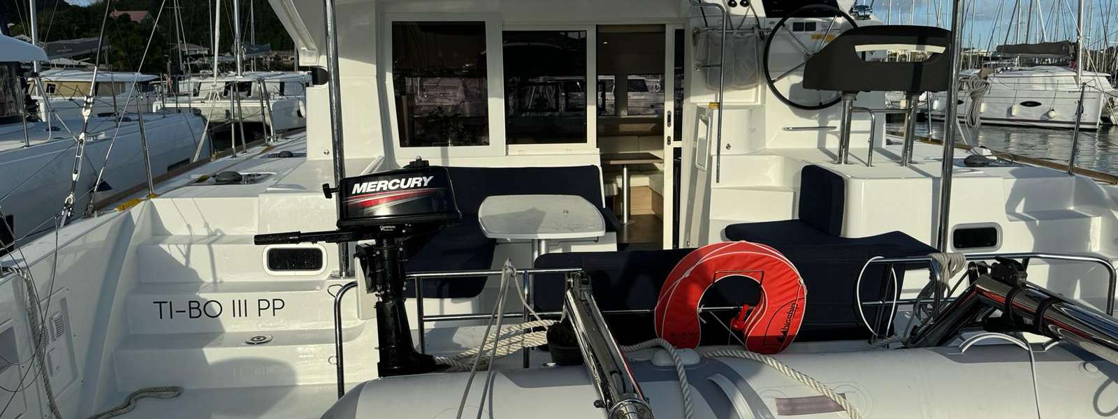 Катамаран Lagoon 40