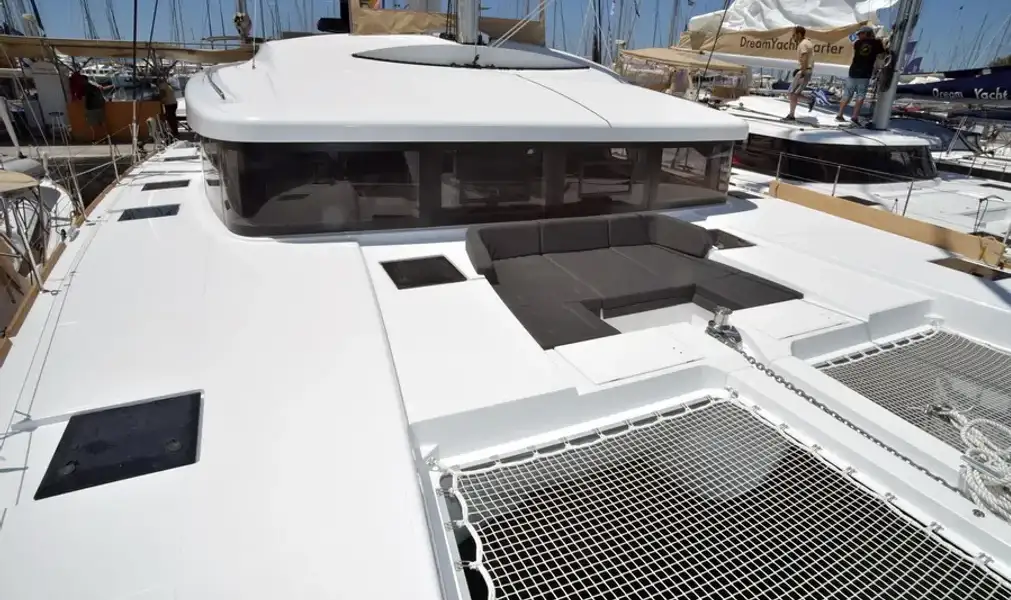 Katamaran Lagoon 52 Fly