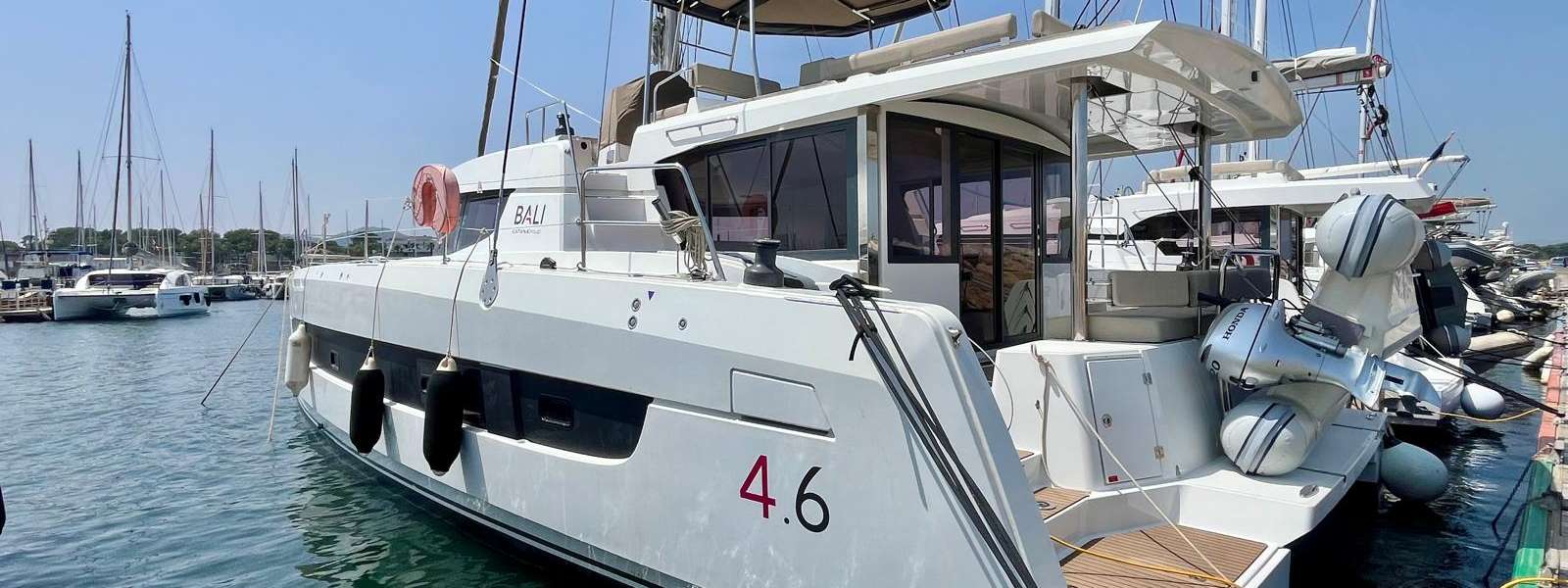 Catamarán Bali 4.6
