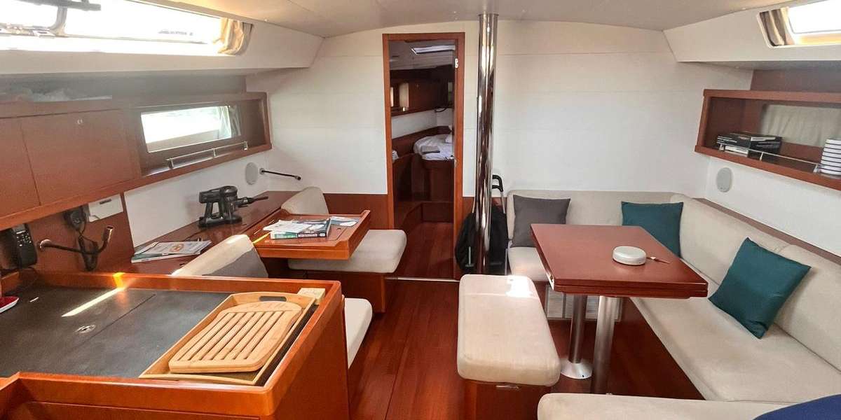 Velero Oceanis 45