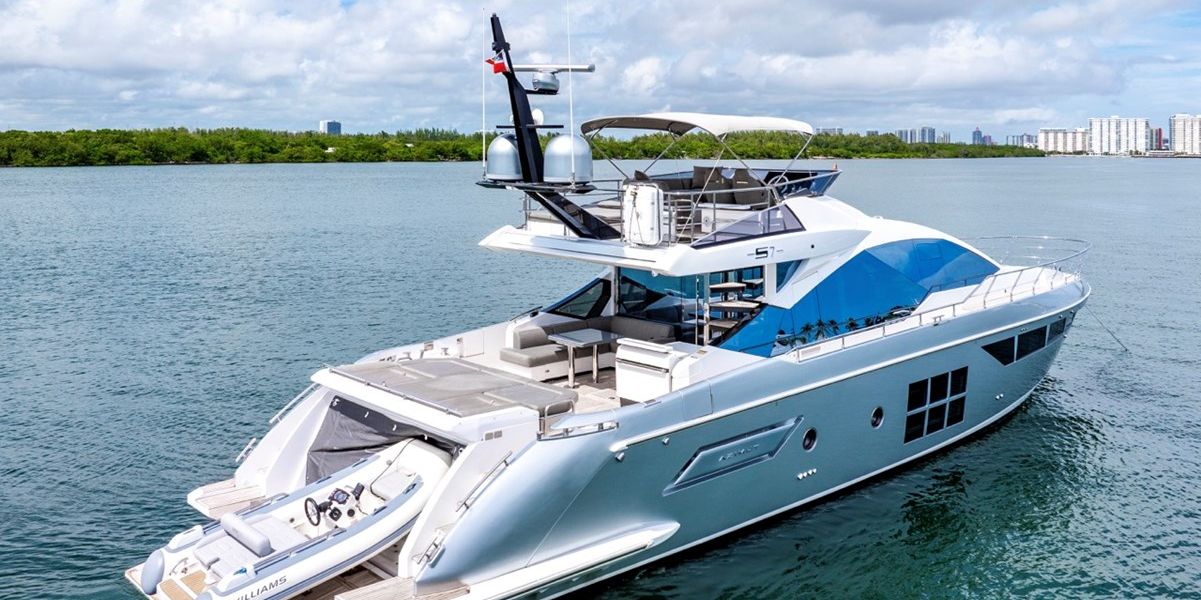 Barca a motore Azimut S7