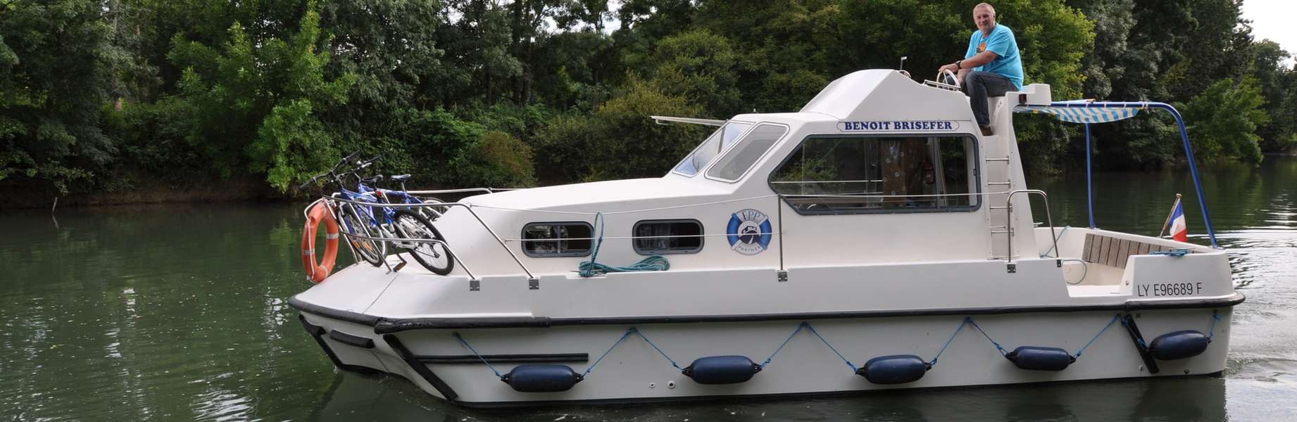 Houseboat Triton 860 Fly
