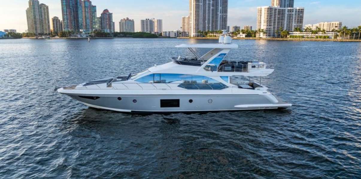 Yacht Azimut 70