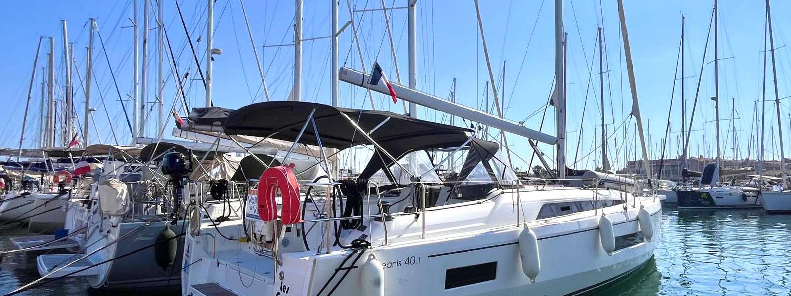 Sailboat Oceanis 40.1