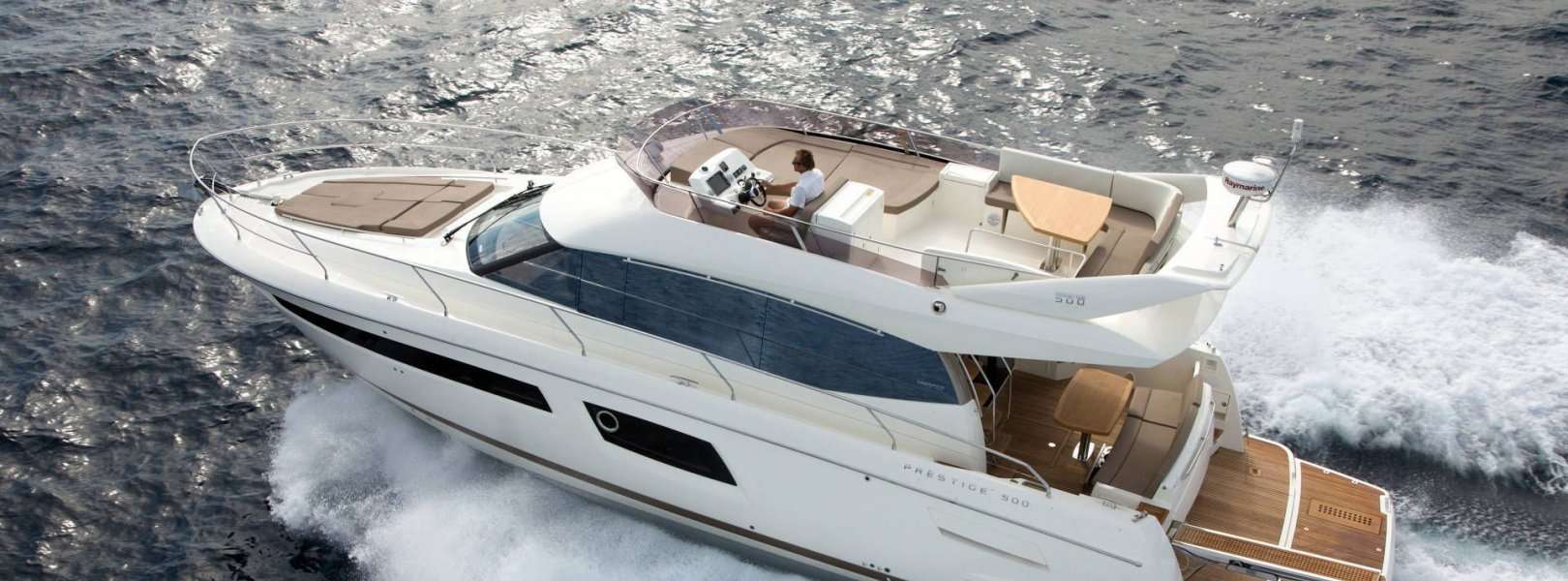 Motor boat Prestige 500