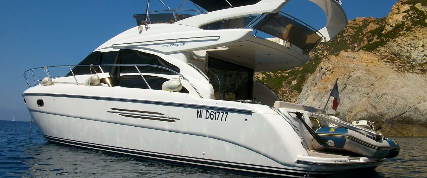 Motor boat Princess 42 Fly