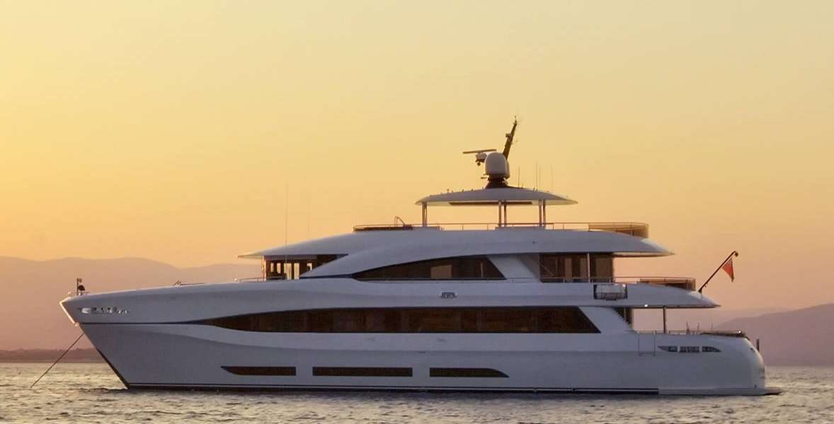 Luxury Yacht Quaranta