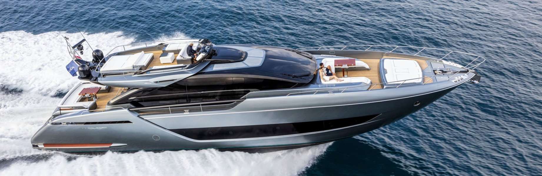 Yacht di Lusso Riva 88 Folgore