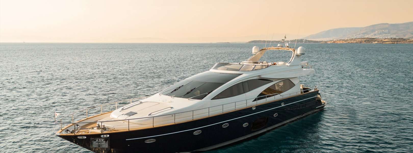 Luxury Yacht Riva Opera 85