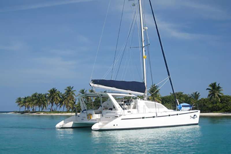 Catamaran Robertson & Cain 47