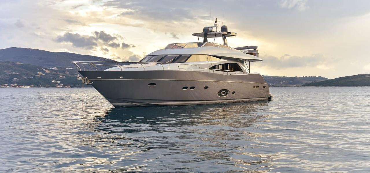 Luxury Yacht Royal Denship 85