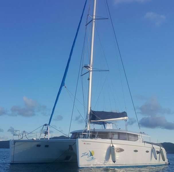 Catamarán Salina 48