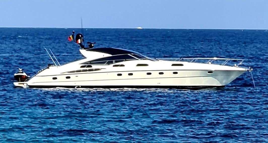 Luxury Yacht Sarnico 65