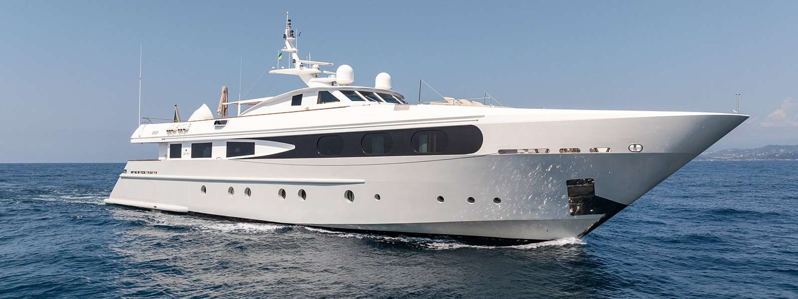 Luxury Yacht Sophie Blue