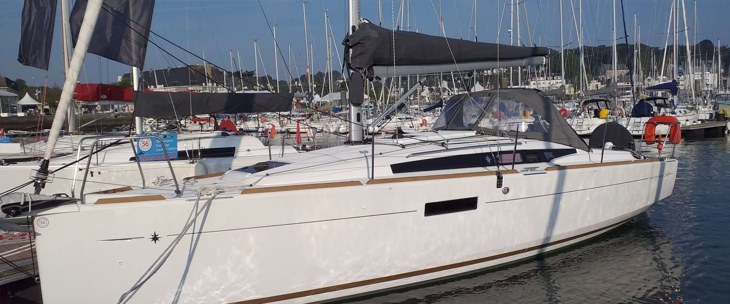 Sailboat Sun Odyssey 349
