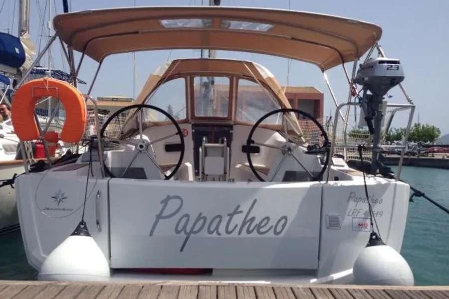 Парусная яхта Sun Odyssey 349