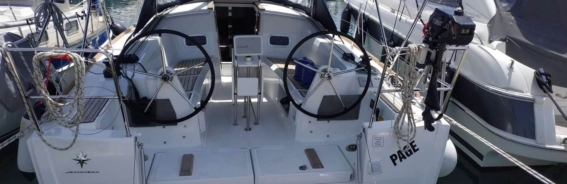 Sailboat Sun Odyssey 349