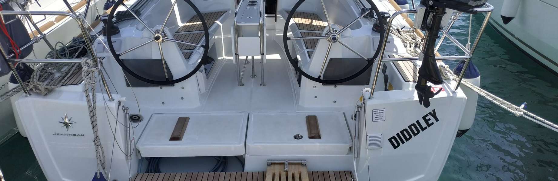 Sailboat Sun Odyssey 349