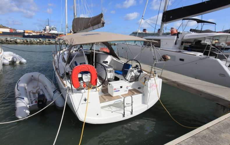 Sailboat Sun Odyssey 349