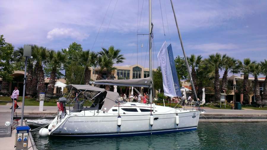 Sailboat Sun Odyssey 35