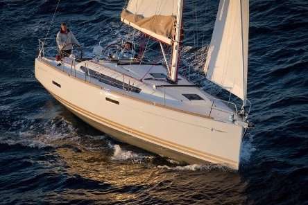 Velero Sun Odyssey 379