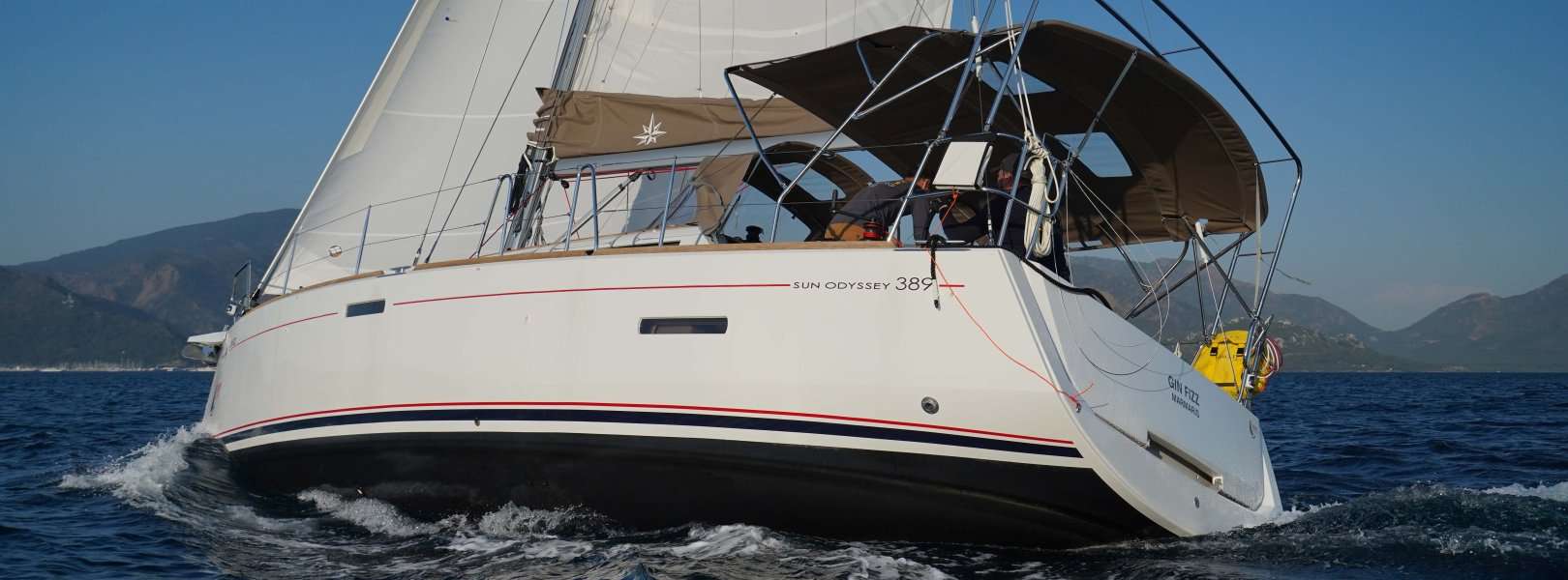 Sailboat Sun Odyssey 389