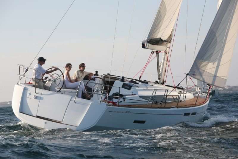 Sailboat Sun Odyssey 409