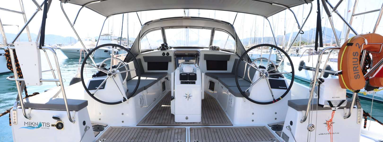 Sailboat Sun Odyssey 410