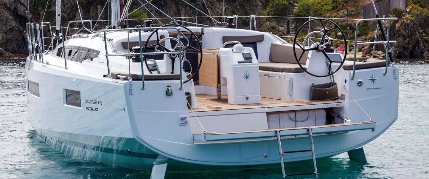 Sailboat Sun Odyssey 410