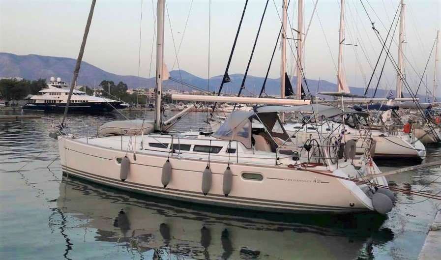 Парусная яхта Sun Odyssey 42i