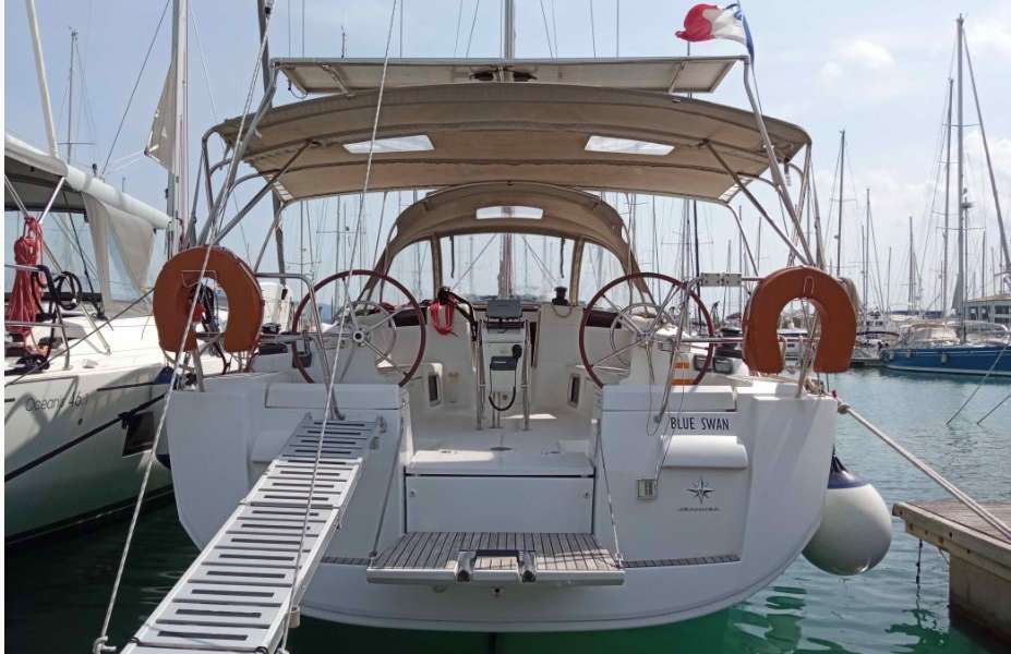 Sailboat Sun Odyssey 439
