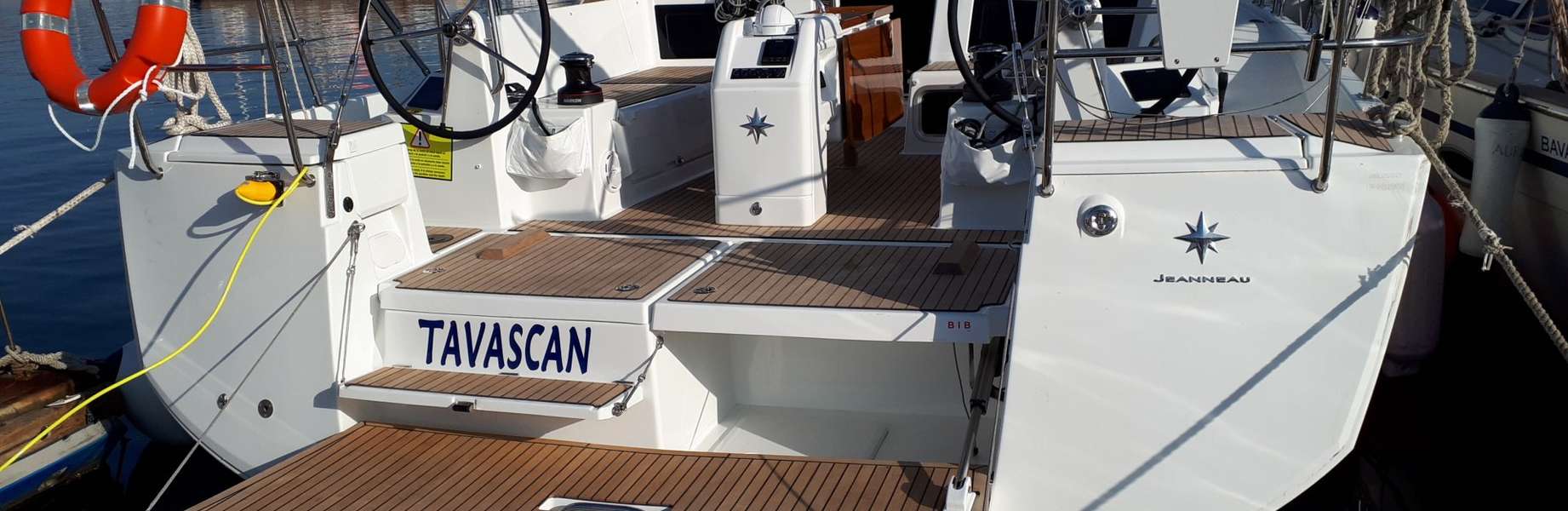 Sailboat Sun Odyssey 440