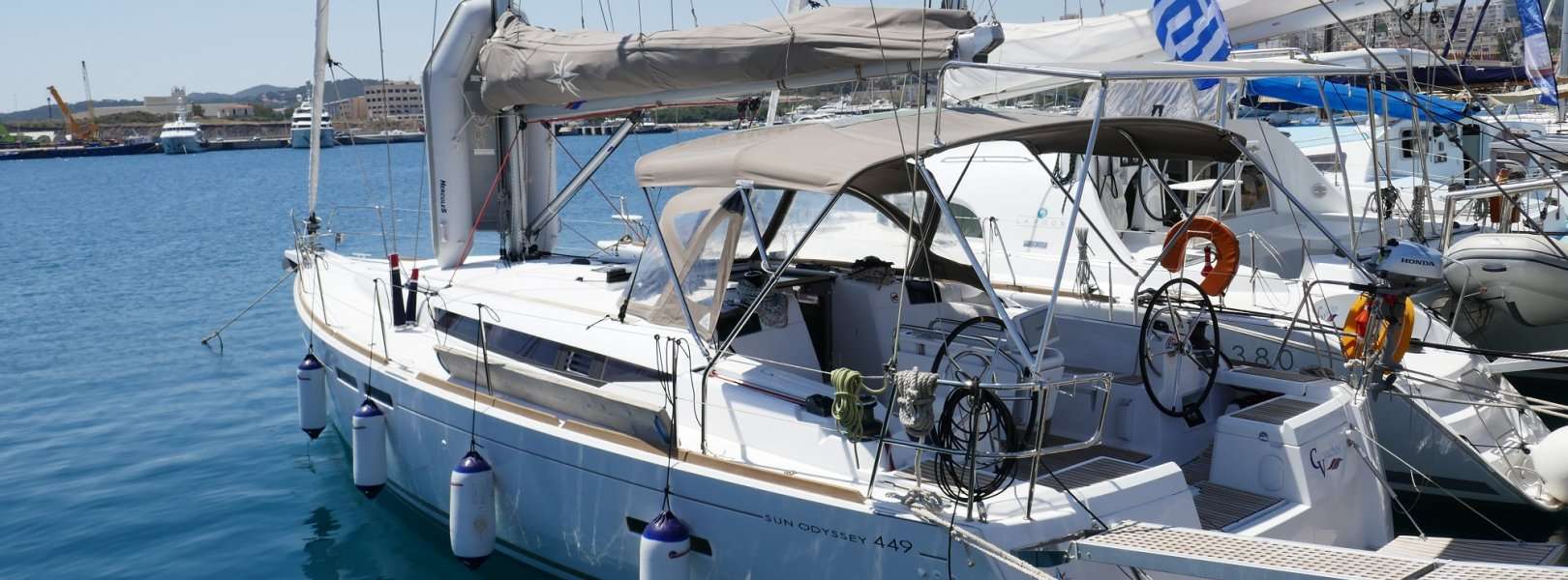 Sailboat Sun Odyssey 449