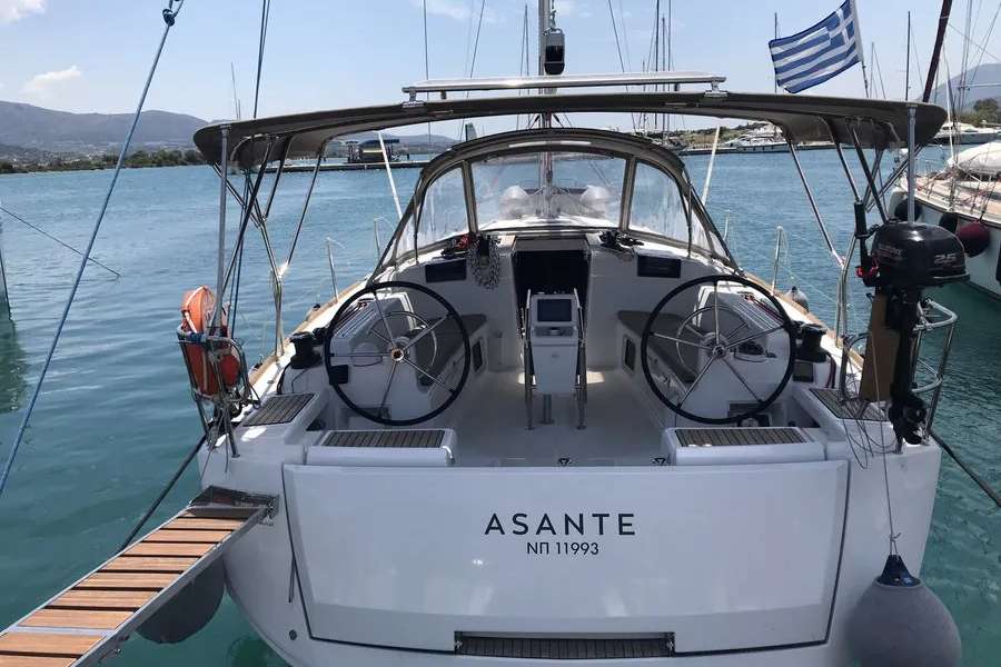 Sailboat Sun Odyssey 449