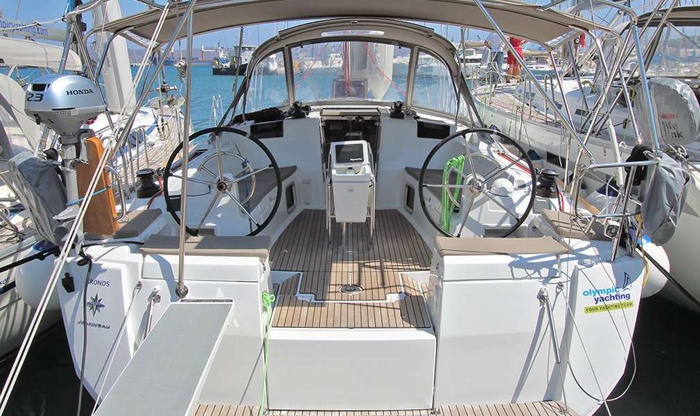 Парусная яхта Sun Odyssey 449