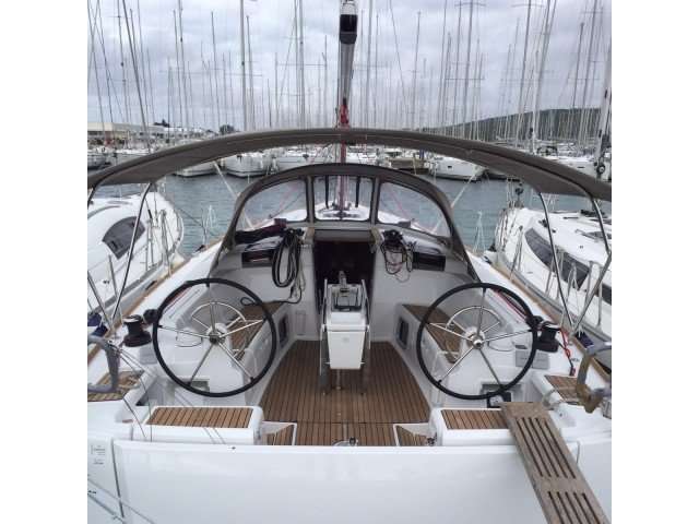 Sailboat Sun Odyssey 449