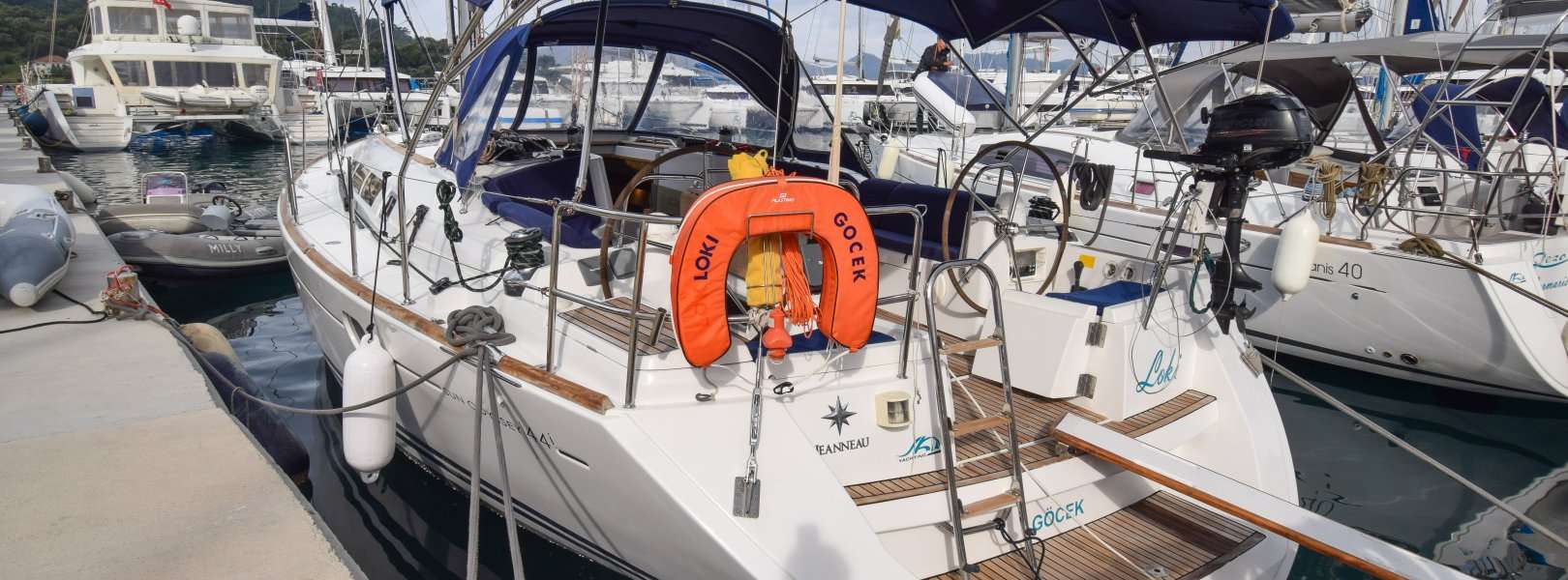 Sailboat Sun Odyssey 44i