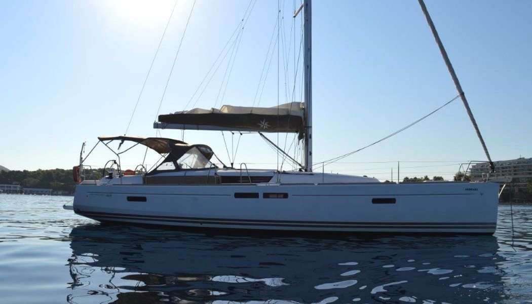 Sailboat Sun Odyssey 469