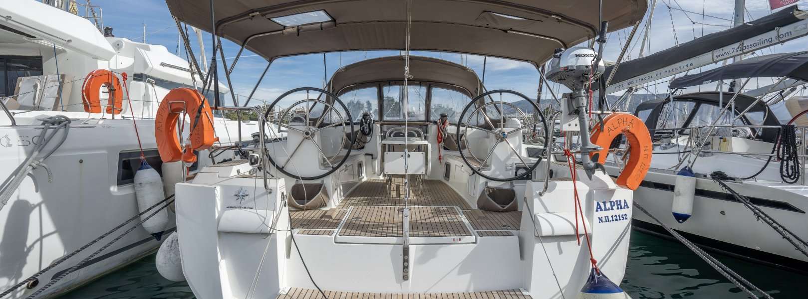 Парусная яхта Sun Odyssey 479