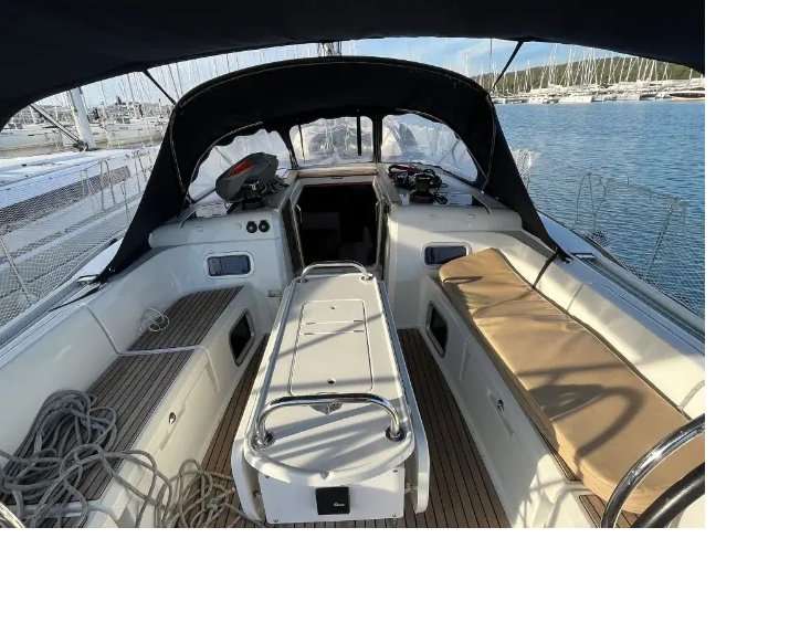 Парусная яхта Sun Odyssey 479