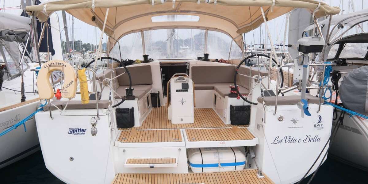 Парусная яхта Sun Odyssey 490