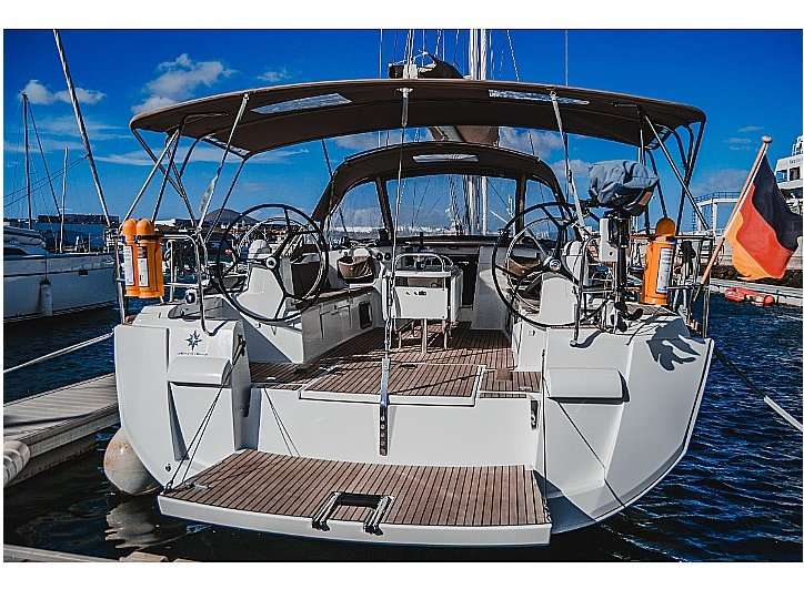 Sailboat Sun Odyssey 519