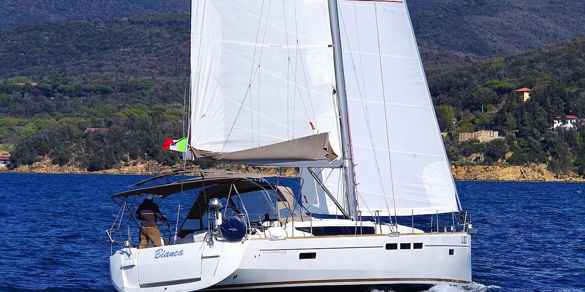 Sailboat Sun Odyssey 519