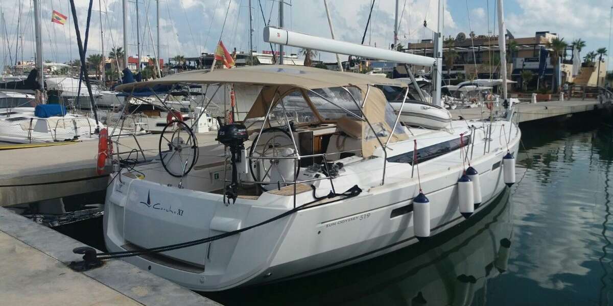 Sailboat Sun Odyssey 519