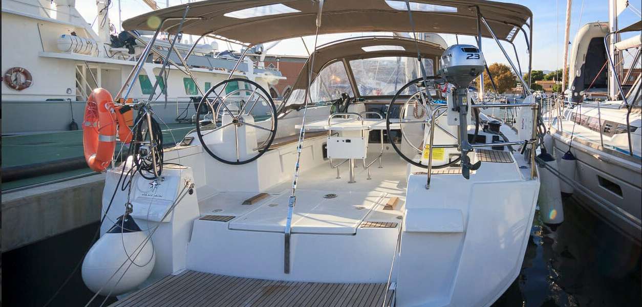 Sailboat Sun Odyssey 519