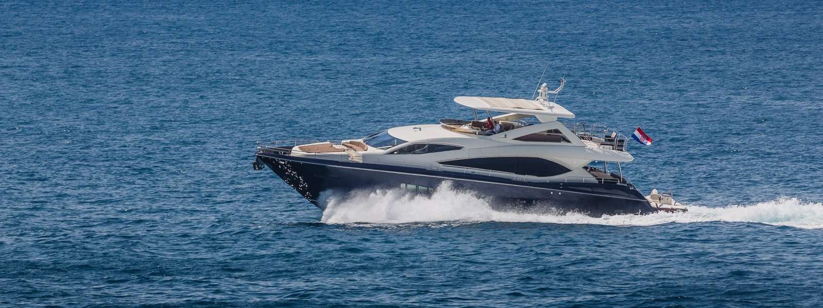 Yate de lujo Sunseeker 86
